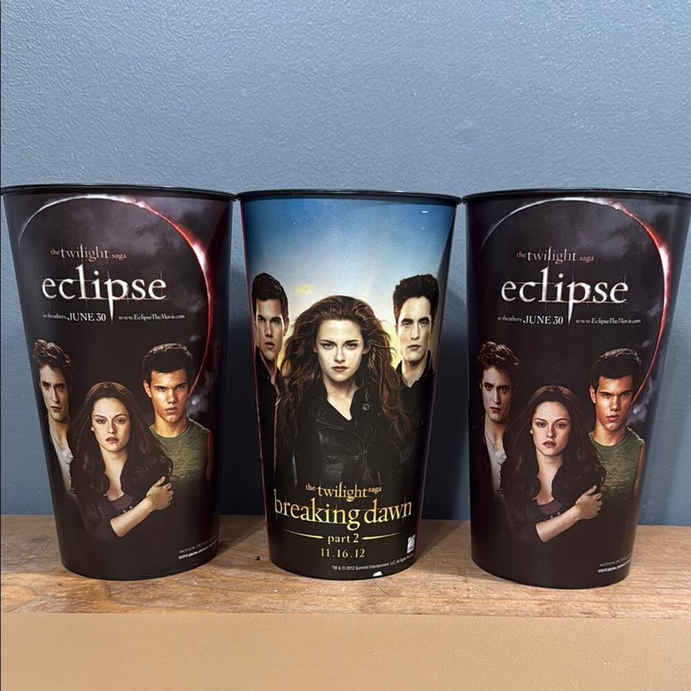 The Twilight Saga Eclipse & Breaking Dawn part 2 collectible Edward & Jacob